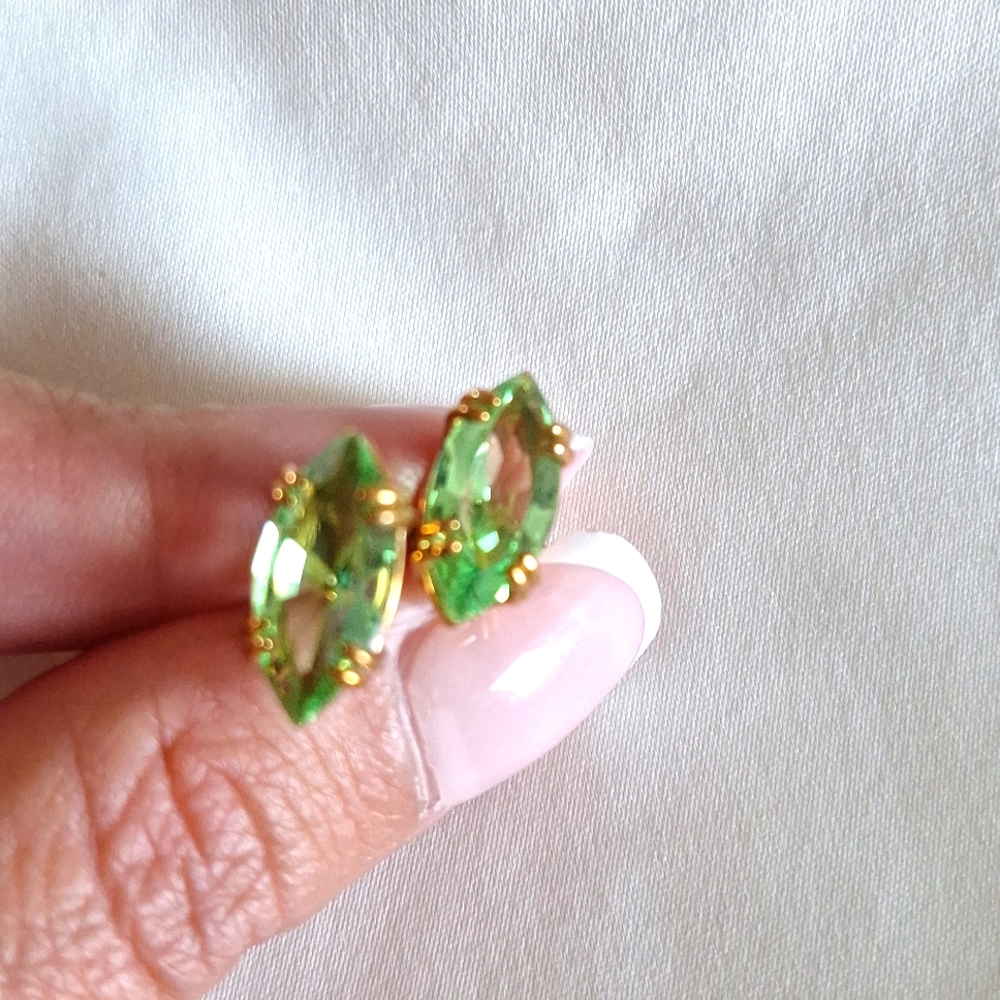 Swarovski Green and Gold Marquise Earrings Emerald Crystal Stud Studs - Picture 8 of 10